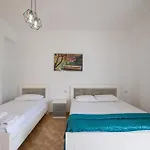 Arja Cozy House * Ksamil