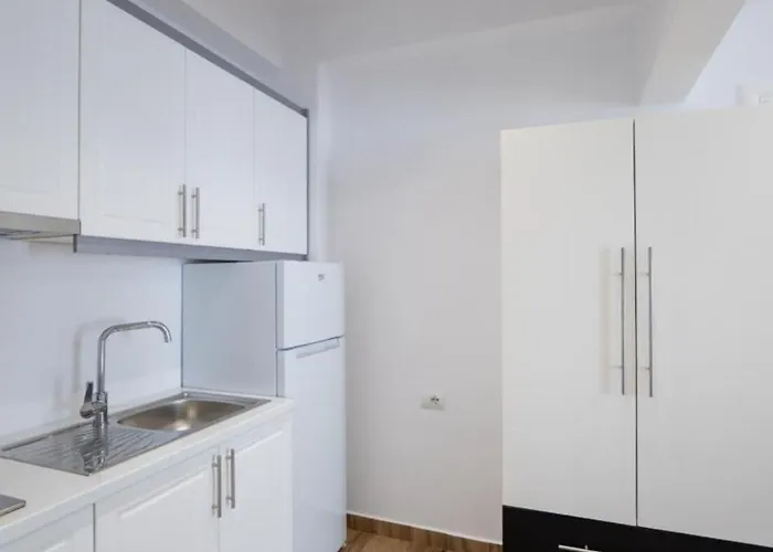 Arja Cozy House * Ksamil