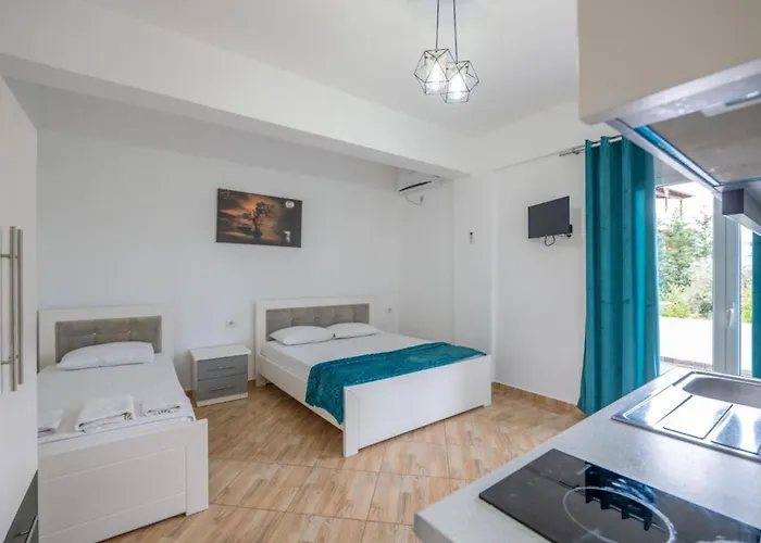 Picasso Cozy House Apartment Ksamil
